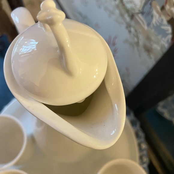 Lillian Vernon Tea Set - Picture 5 of 9